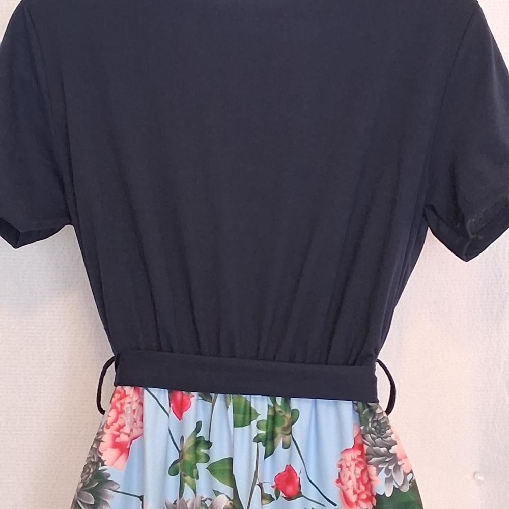 Elegant Navy Blue and Pink Floral Elastic Waist Tall Maxi Dress. - Picture 4 of 7